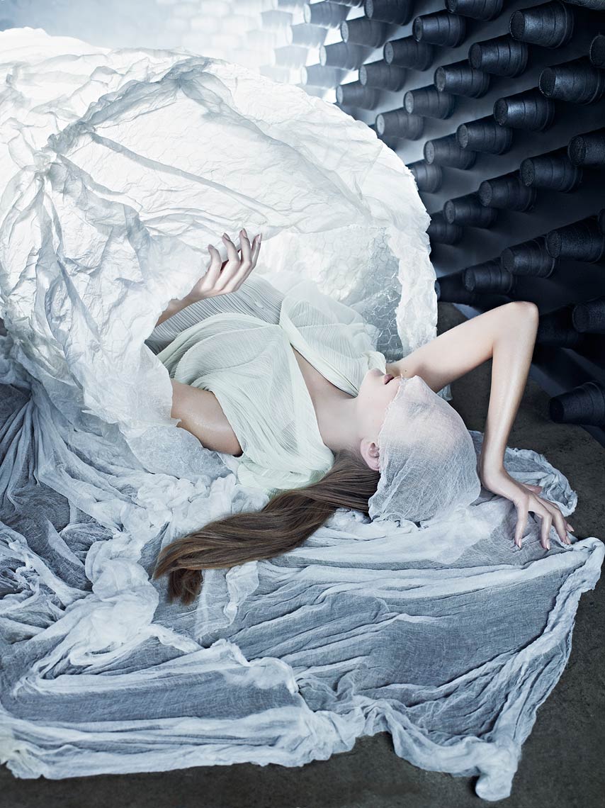 RomanLeo_Falling_1.jpg